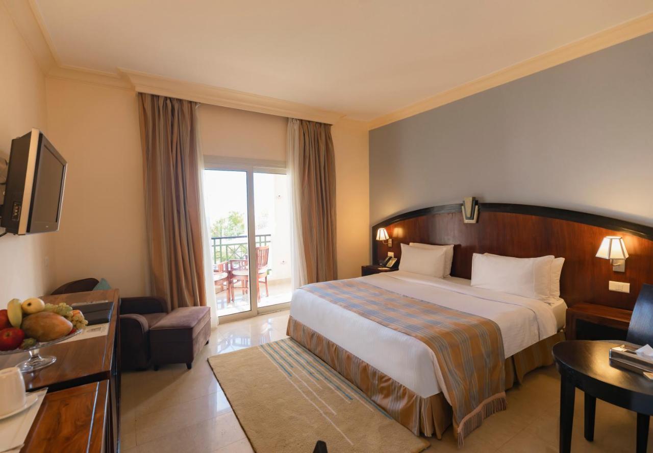 Stella Di Mare Beach Hotel&Spa Sharm el Sheikh Esterno foto A room at the hotel