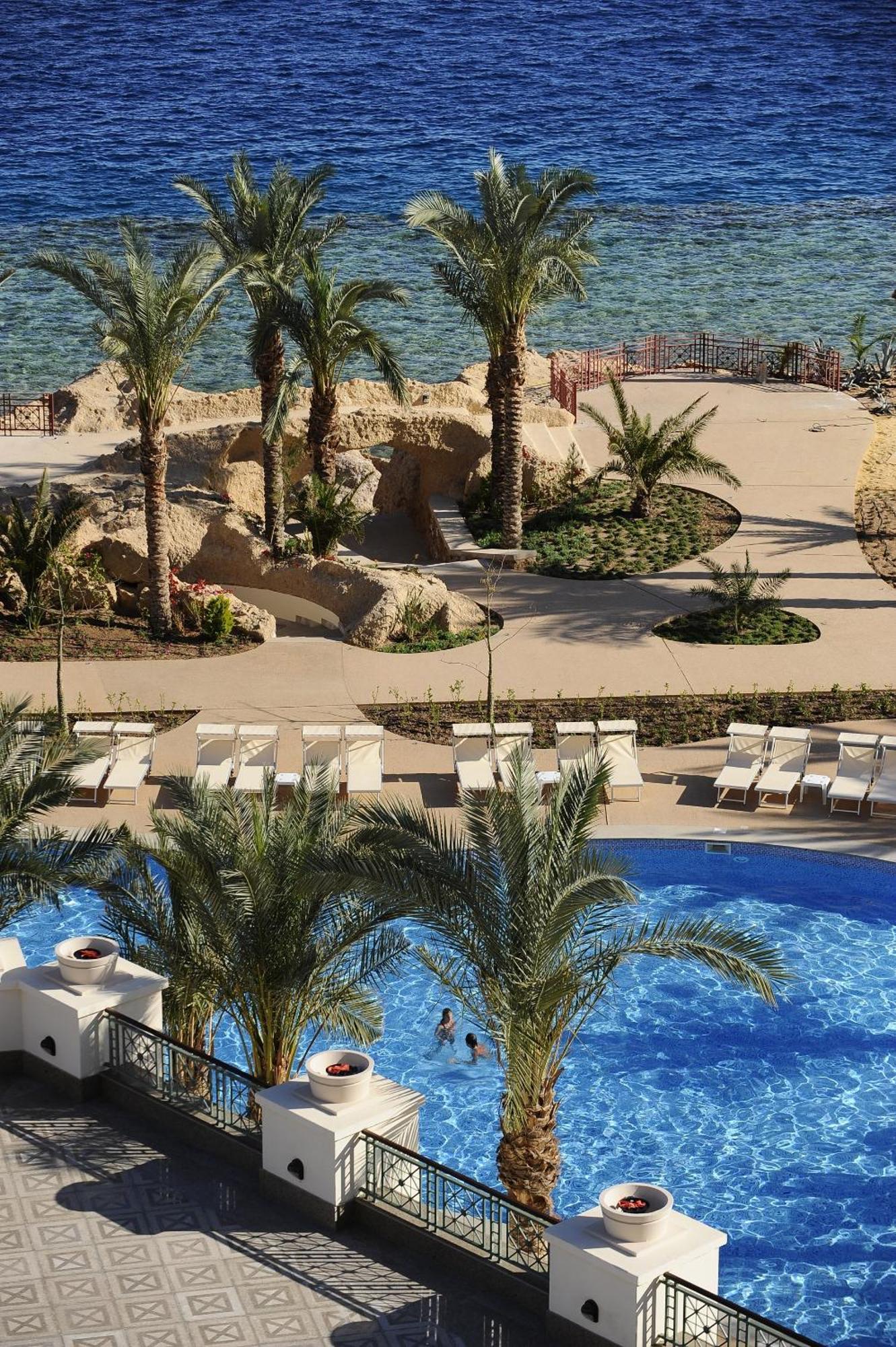Stella Di Mare Beach Hotel&Spa Sharm el Sheikh Esterno foto The pool at the Hilton Sharm El Sheikh