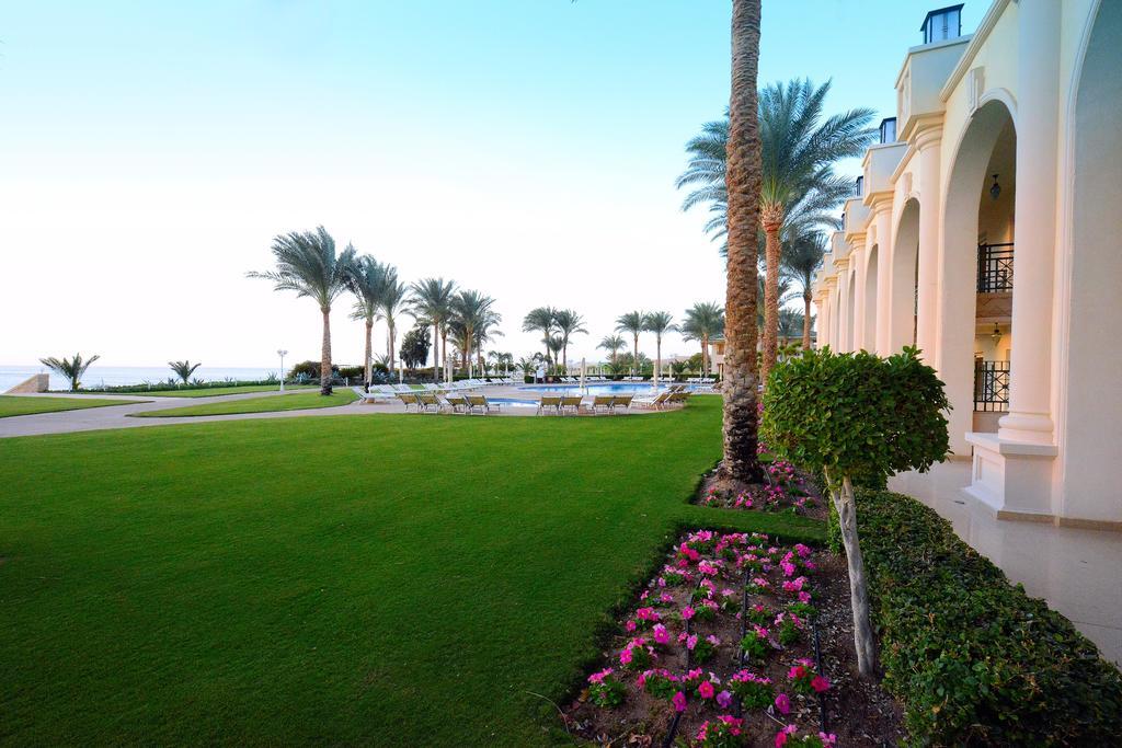 Stella Di Mare Beach Hotel&Spa Sharm el Sheikh Esterno foto The grounds of the Four Seasons Hotel in Sharm El Sheikh