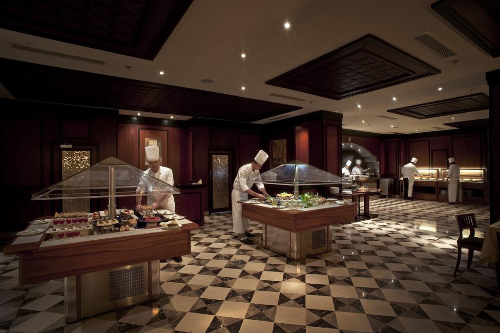 Stella Di Mare Beach Hotel&Spa Sharm el Sheikh Esterno foto The buffet at the hotel